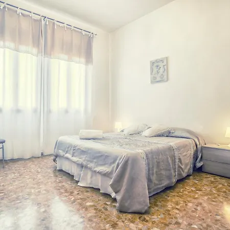 Venice Dream House-3